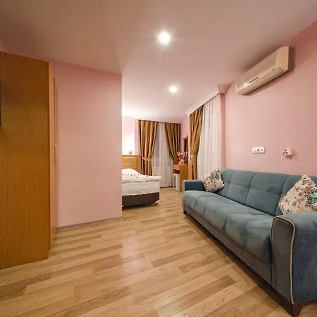 Gulhane Corner Hotel 3*