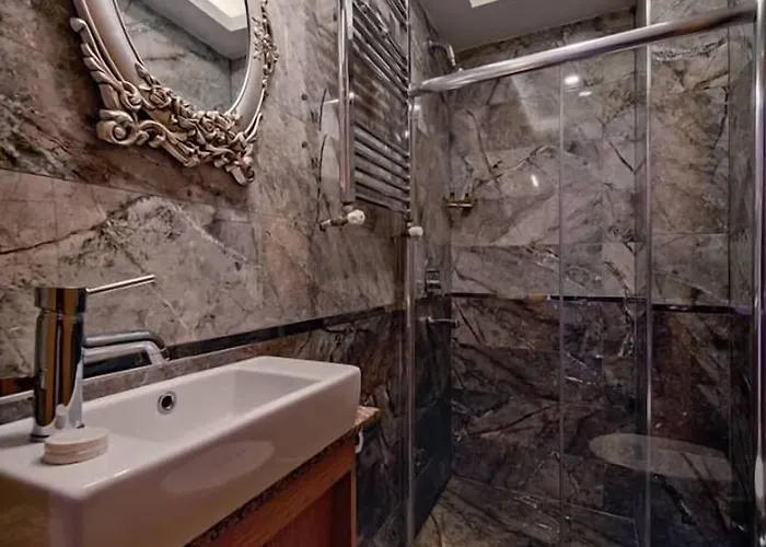 Gulhane Corner Hotel 3*