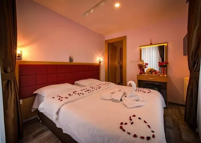 Gulhane Corner Hotel 3*